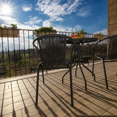 فندق مبيت وإفطار Casa Borgo Regina - Bari Puglia 4*