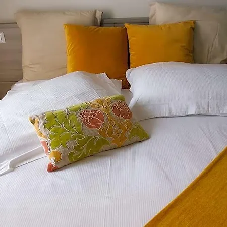Bed & Breakfast Casa Borgo Regina - Bari Puglia 4*
