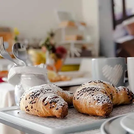 Casa Borgo Regina - Bari Puglia Bed & Breakfast 4*
