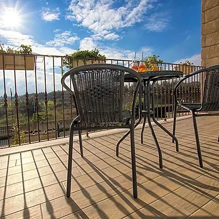 Casa Borgo Regina - Bari Puglia Bed & Breakfast 4*